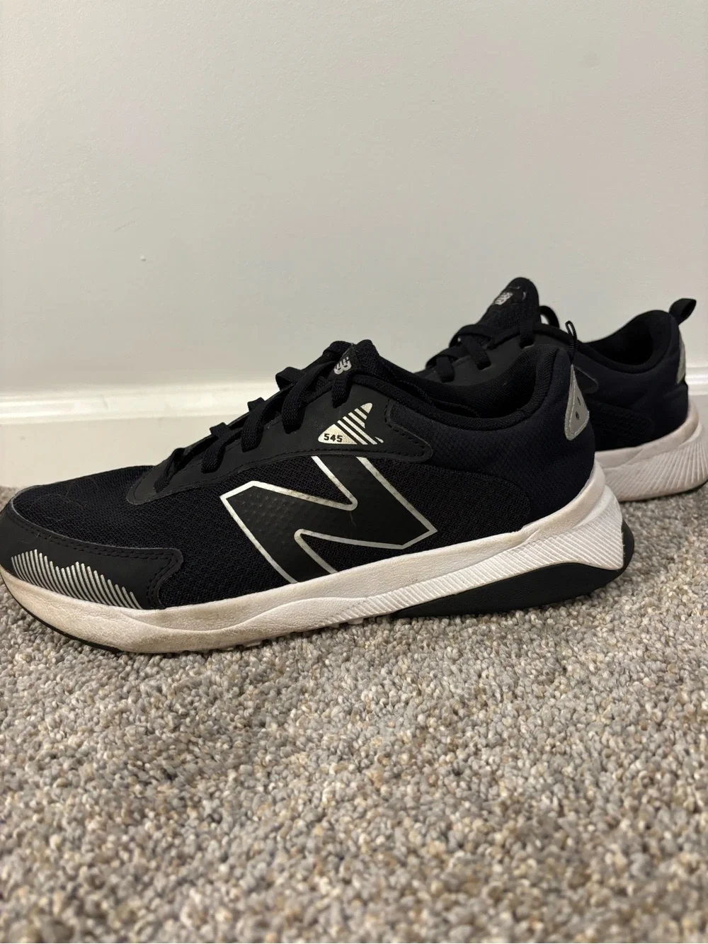 New Balance 545 Men’s Athletic Sneaker Lace-Up Low Top Black/White GK545BO1 Sz 7